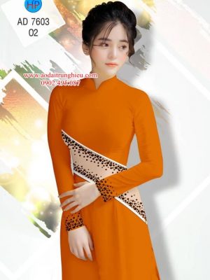 1564385559 729 Vai ao dai cham bi ngay eo moi ra AD