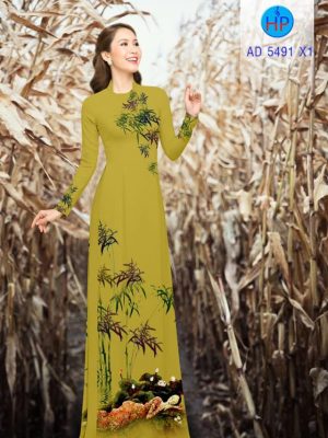 1566204247 844 Vai ao dai Co gai trong vuon sen moi ra