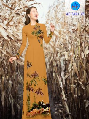 1566204247 846 Vai ao dai Co gai trong vuon sen moi ra