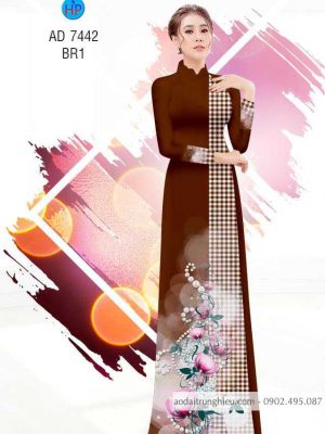 1583316147 37 Vai ao dai Soc caro va hoa thiet ke 2020