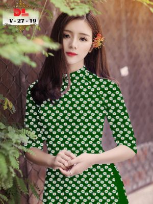 1595429162 277 Vai Ao Dai Lua Ngoc Mai Hoa Cuc Nhi thiet