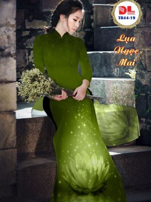 1595475499 384 Vai Ao Dai Lua Ngoc Mai Hoa Sen moi ra