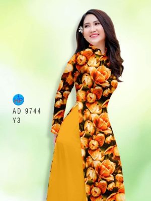 1598327928 213 Vai ao dai hoa deu thiet ke 2020 AD 9744