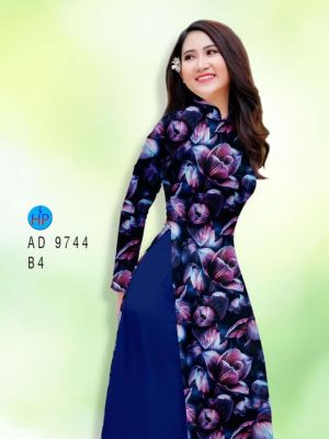 1598327929 927 Vai ao dai hoa deu thiet ke 2020 AD 9744