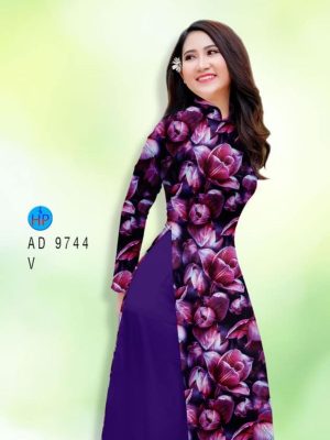 1598327930 607 Vai ao dai hoa deu thiet ke 2020 AD 9744