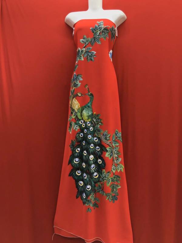 Vải Áo Dài Vẽ Tay Chim Công Mới Ra AD VE270413 4 Vải Áo Dài Vẽ Tay Chim Công Mới Ra AD VE270413