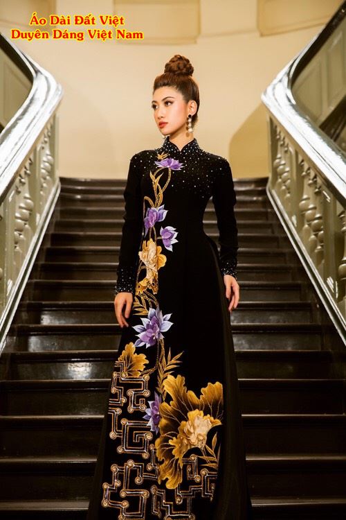Áo Dài Vẽ Hoa Sen Và Hoa Văn Thiết Kế 2021 AD VE110507