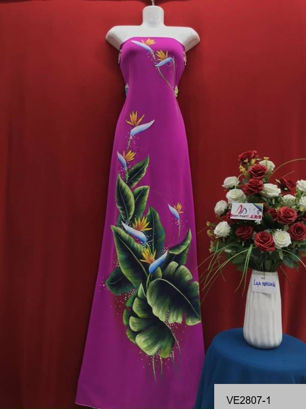 Vải Áo Dài Thái Tuấn Vẽ Hoa Độc Đáo AD VE2807_1 7 Vải Áo Dài Thái Tuấn Vẽ Hoa Độc Đáo AD VE2807_1